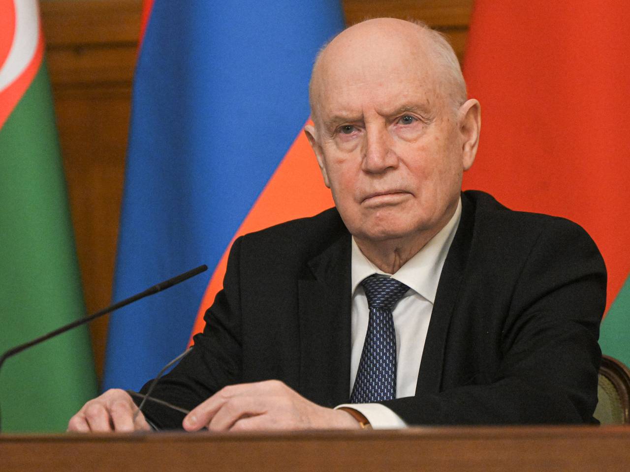 В России выбор Армении между ЕС и ЕАЭС описали словом &laquo;доброжелательно&raquo;