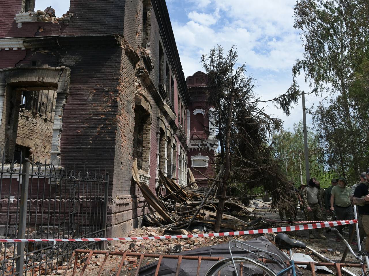В Великобритании пришли в ужас из-за удара ВСУ по колледжу в Старобельске