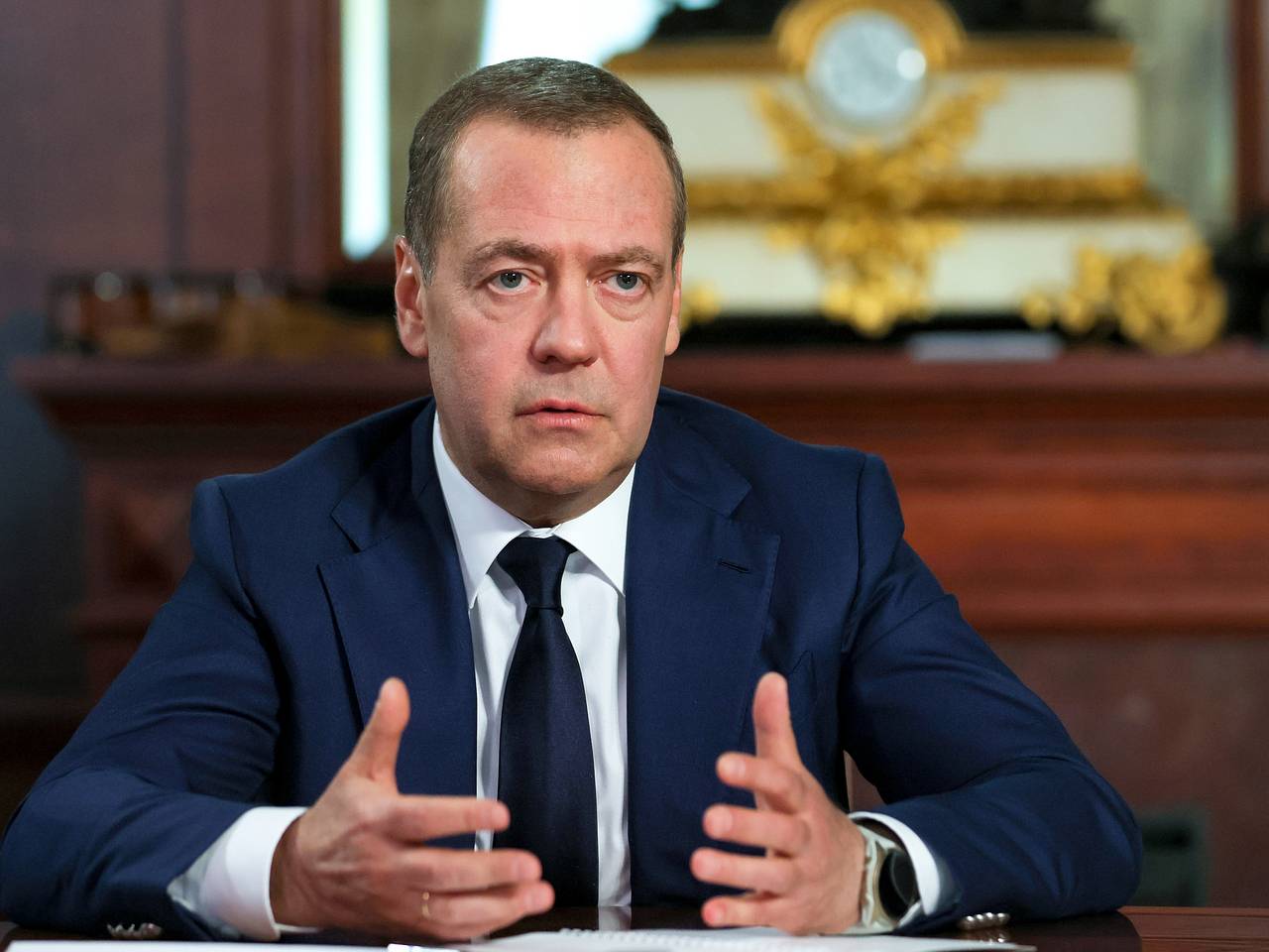 Европейский премьер-министр призвал НАТО всерьез отнестись к словам Медведева