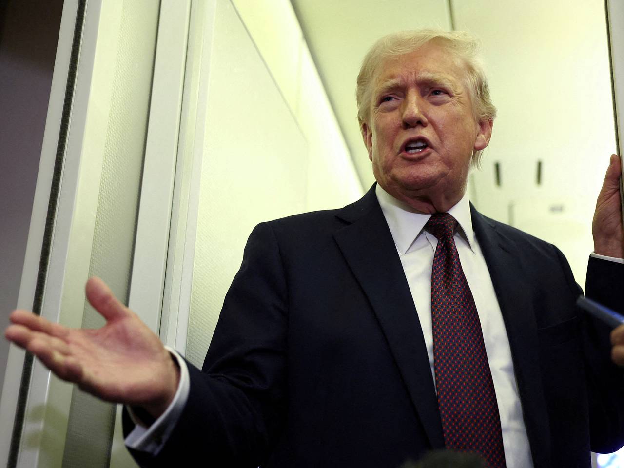 Трамп распорядился снять блокаду Ирана