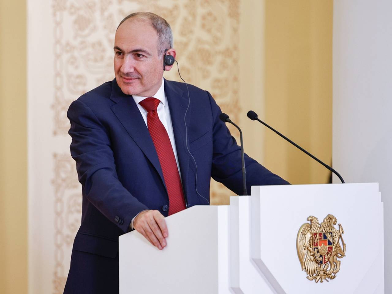 Политолог рассказал о двух референдумах в Армении