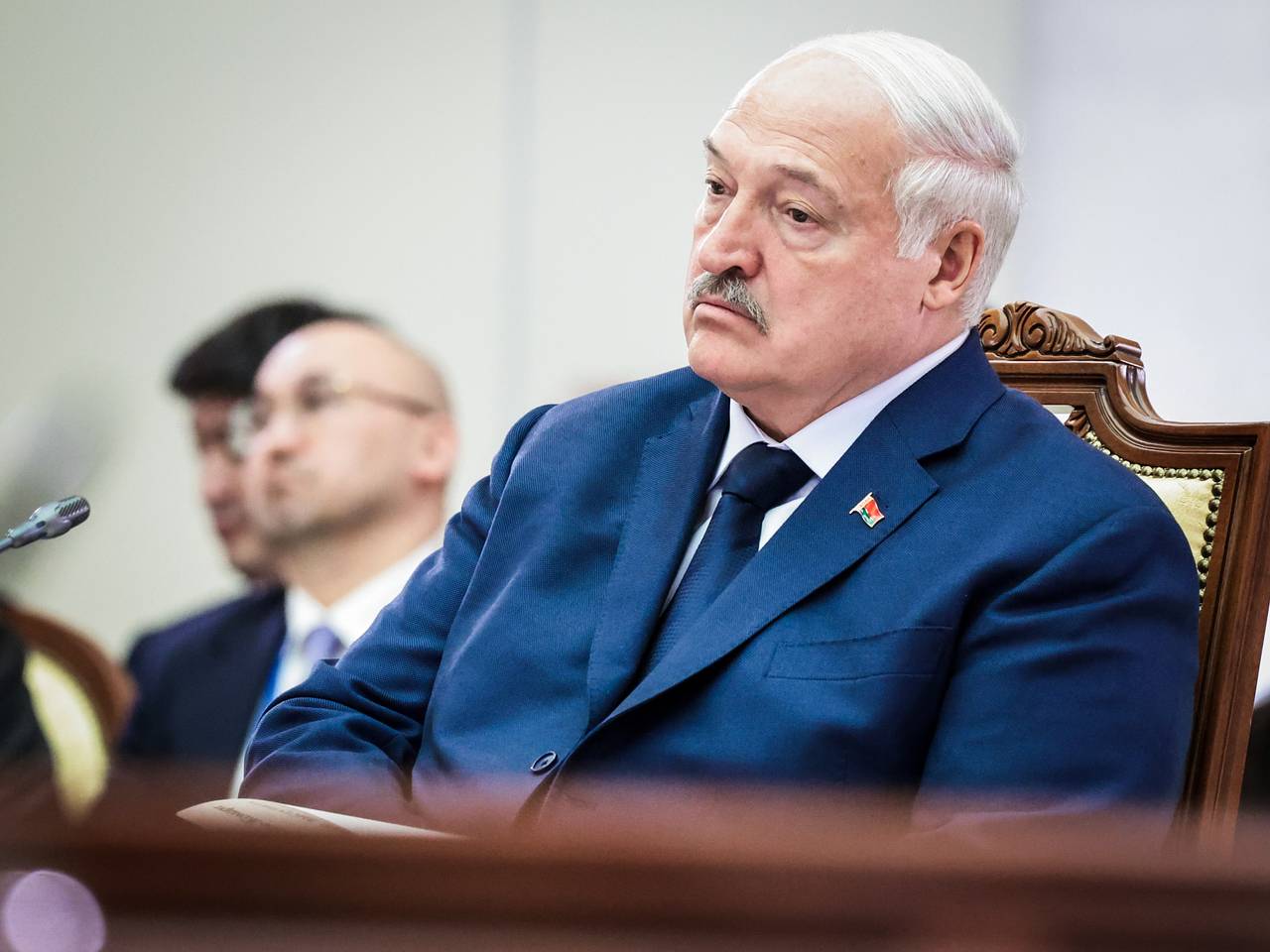 Лукашенко предрек поражение Украине после потери Донбасса