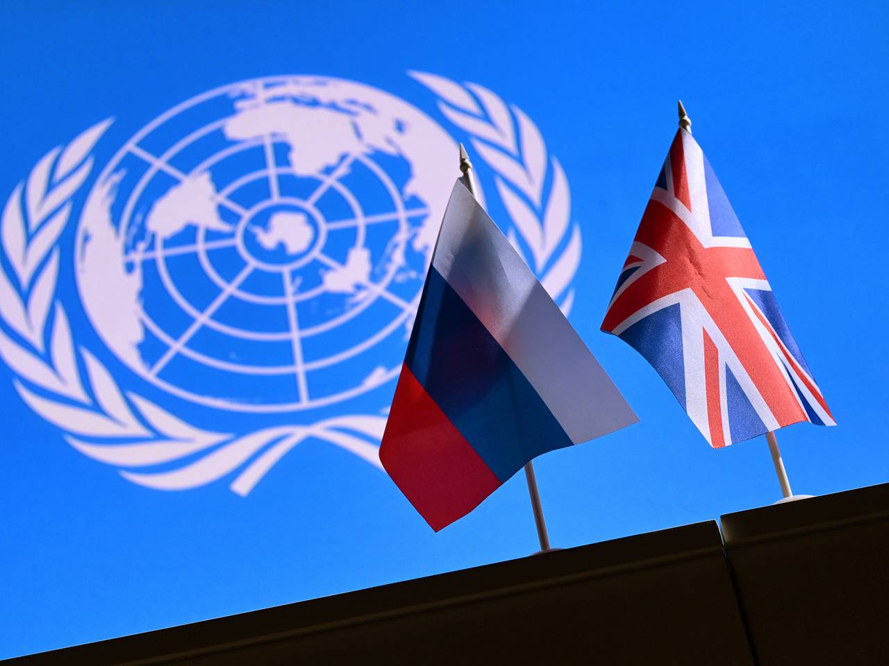 В России напомнили Британии известную поговорку из-за срыва переговоров по Украине