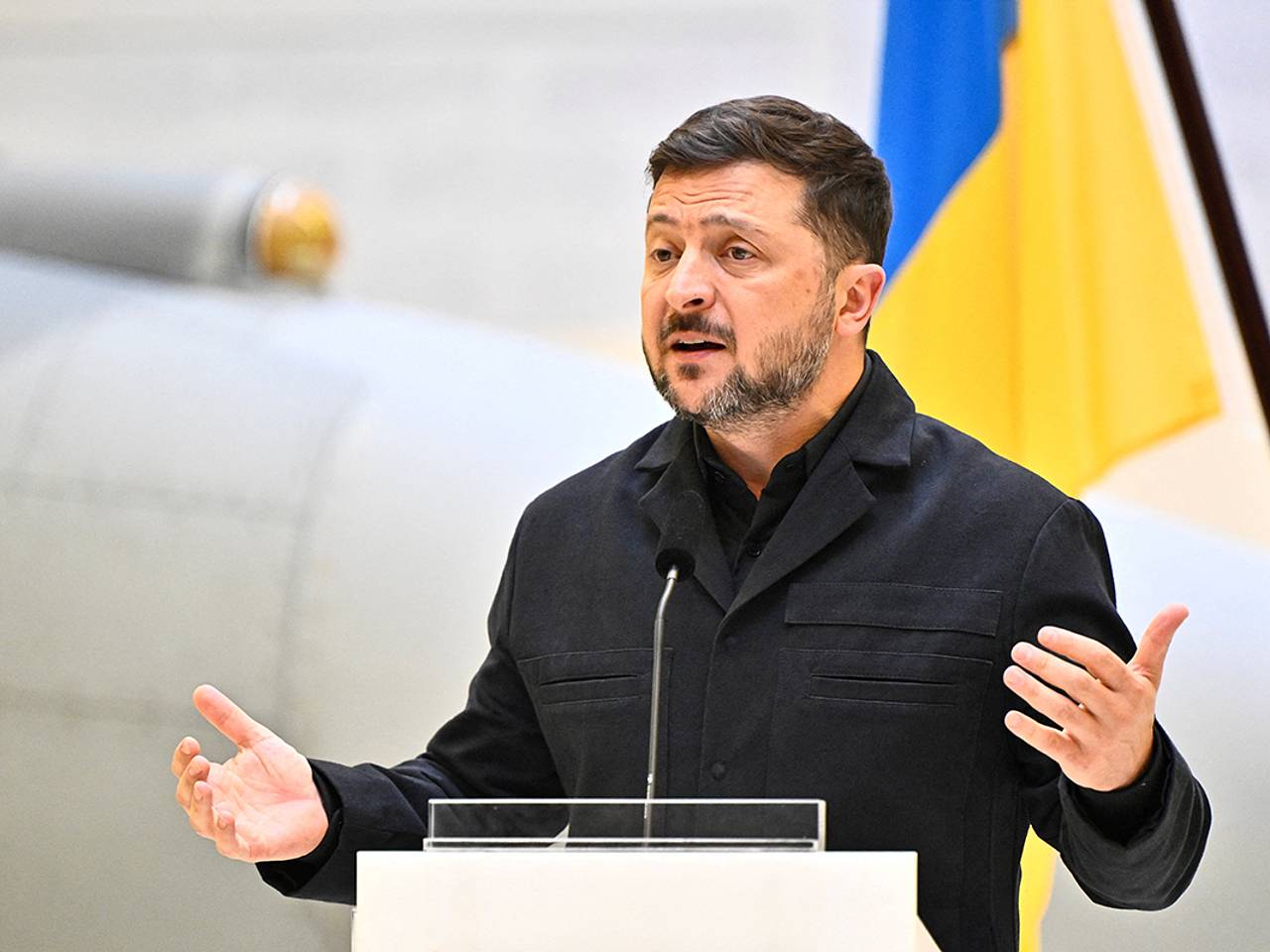 Зеленский выступил с призывом после налета трех тысяч дронов на Украину